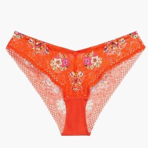 6️⃣9️⃣9️⃣ Savage X Fenty Vibrant Red Lace Briefs